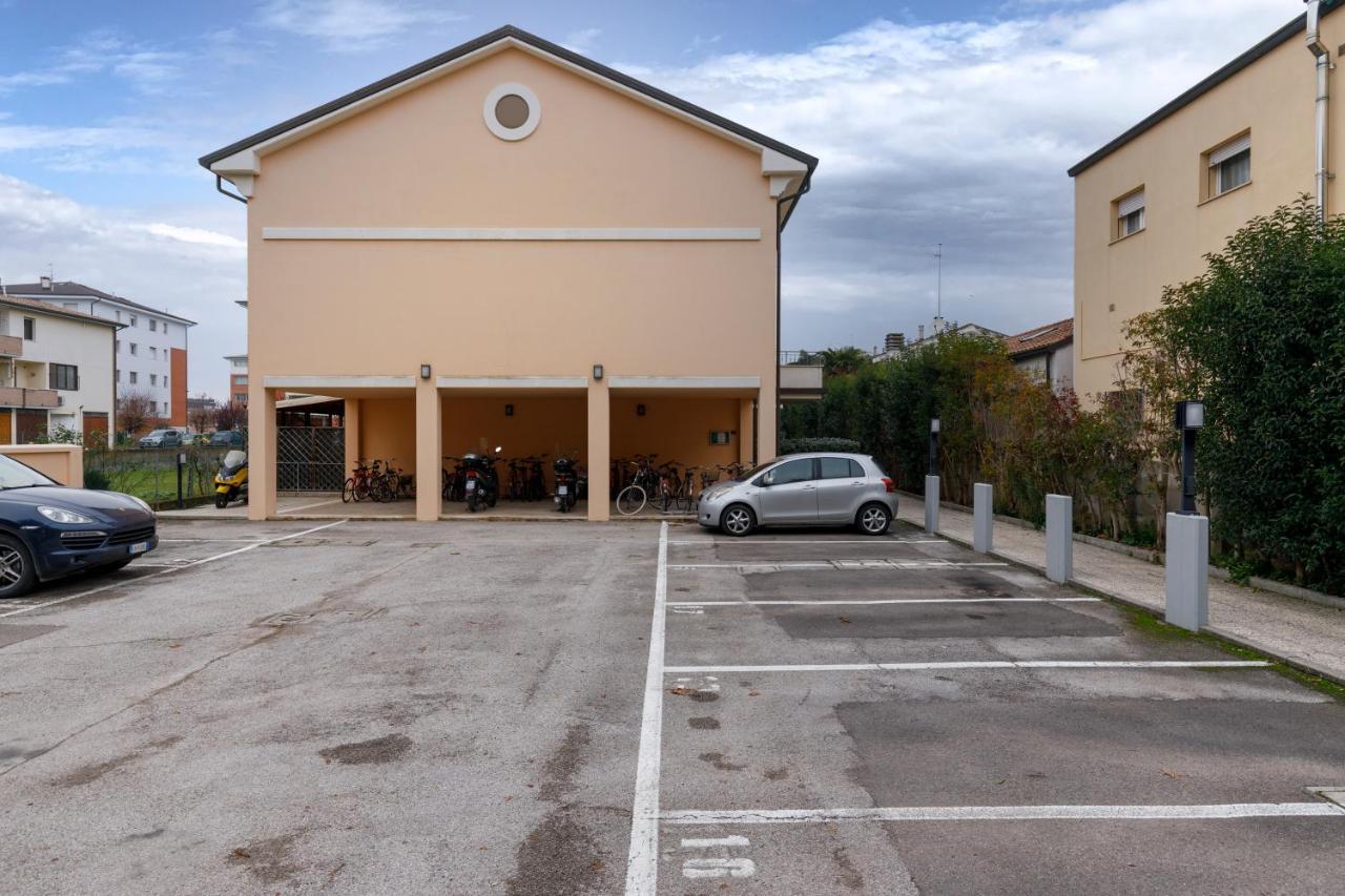 Elly'S Home Parcheggio Privato Rávena Exterior foto
